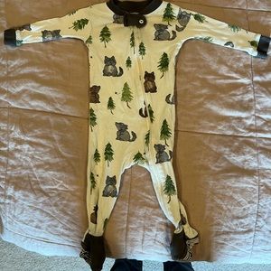 Burt’s Bees 3-6 month cozy forest animals onesie EUC